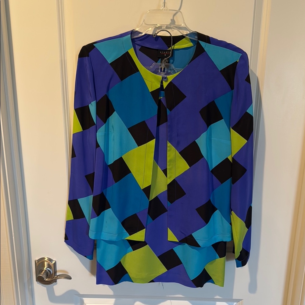 Studio G Women's Geometric Blue and Green Top